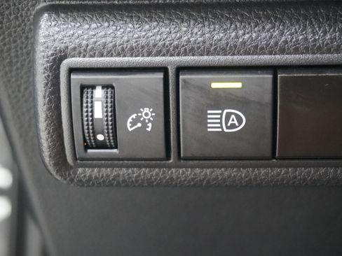 Used 2023 Toyota Corolla SE FWD image 21