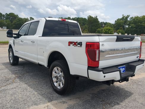 Certified 2022 Ford F250 Platinum AWD/4WD image 5