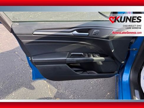 Used 2019 Ford Fusion Titanium image 13