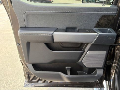 Used 2024 Ford F250 Lariat w/ Chrome Package AWD/4WD image 25