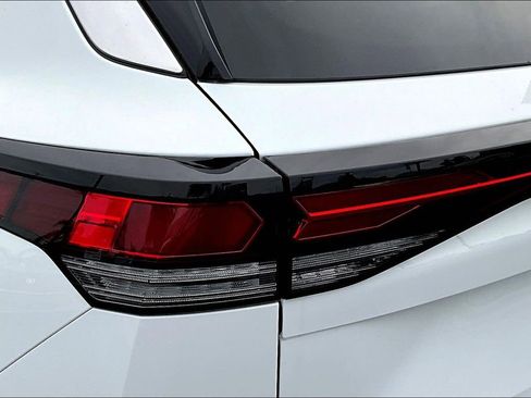 New 2026 Volkswagen Tiguan S image 21