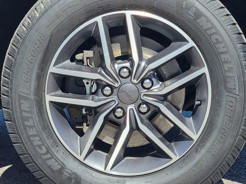 Certified 2021 Jeep Grand Cherokee Limited w/ Luxury Group II image 17