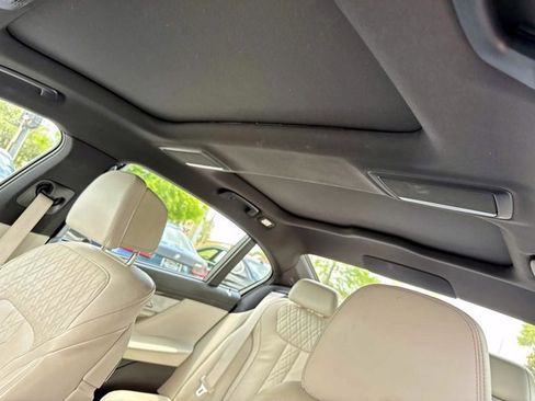 Used 2021 BMW 750i xDrive w/ Executive Package AWD/4WD image 20