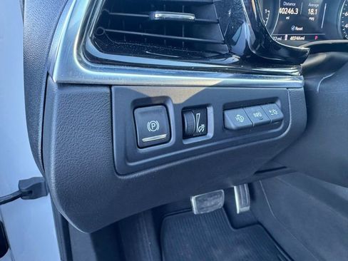 Used 2023 Cadillac XT6 Sport w/ Technology Package image 18