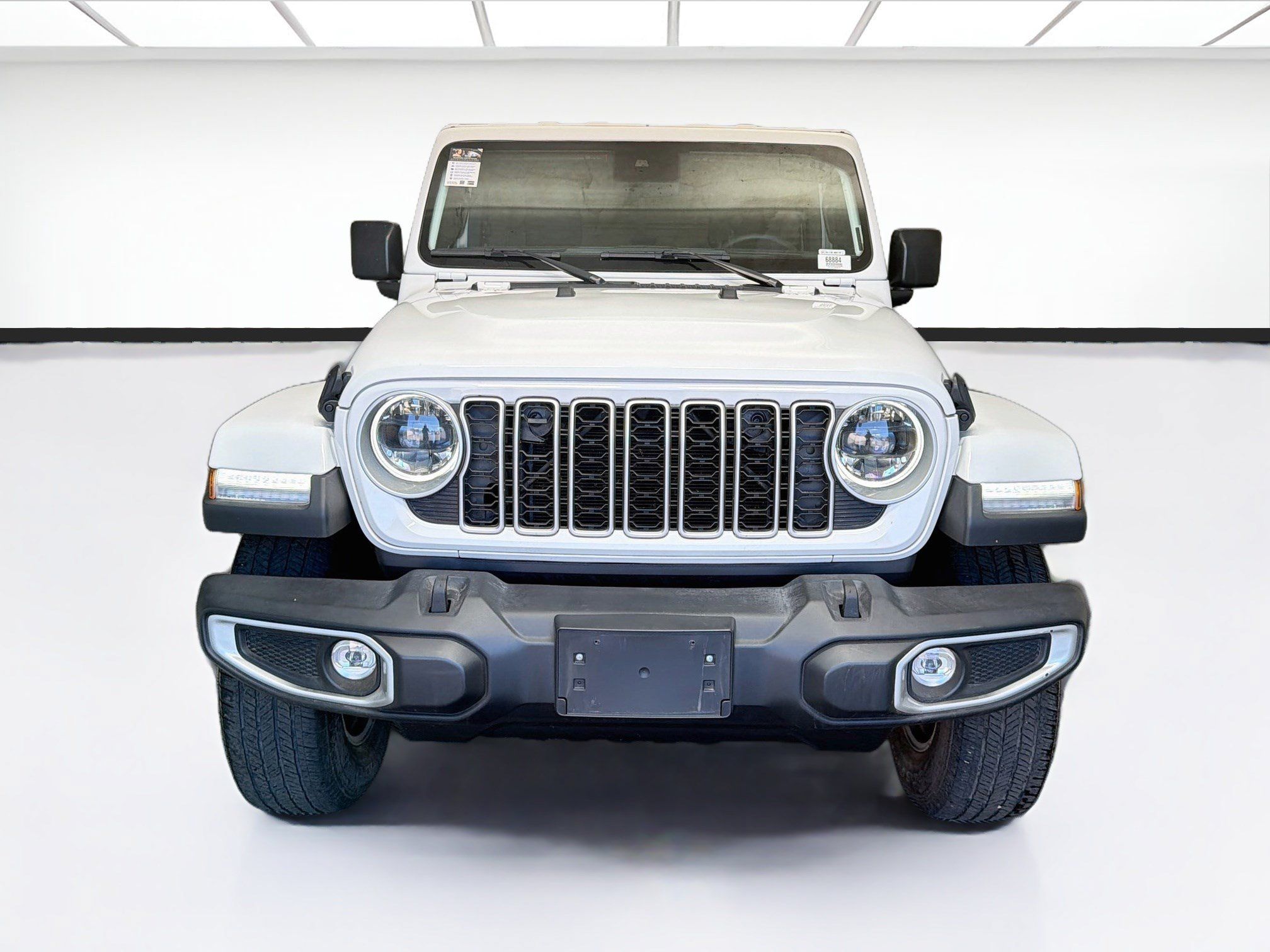 Used 2025 Jeep Wrangler Unlimited Sahara AWD/4WD image 2
