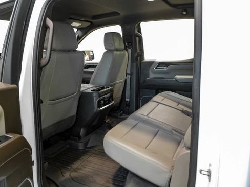 Used 2022 GMC Sierra 1500 SLT AWD/4WD image 48