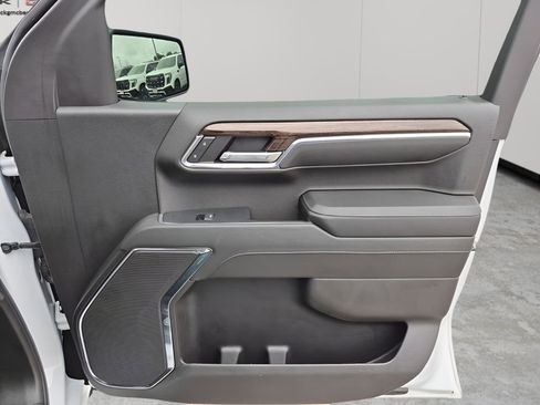 Used 2024 GMC Sierra 1500 Elevation image 13