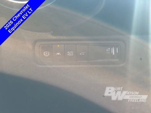 New 2026 Chevrolet Equinox EV LT image 17