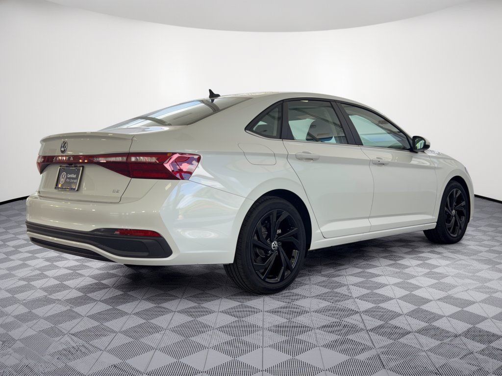 Certified 2026 Volkswagen Jetta SE FWD image 9