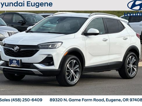 Used 2020 Buick Encore GX Essence w/ Advanced Technology Package image 9