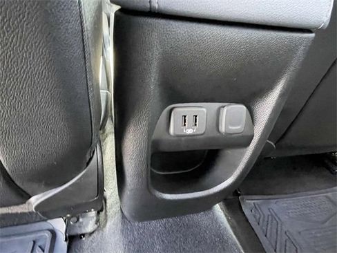 Used 2020 Chevrolet Colorado Z71 image 13