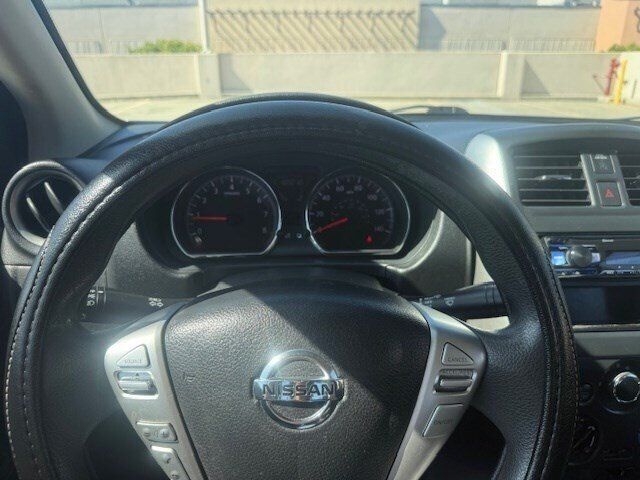 Used 2016 Nissan Versa SV FWD image 10