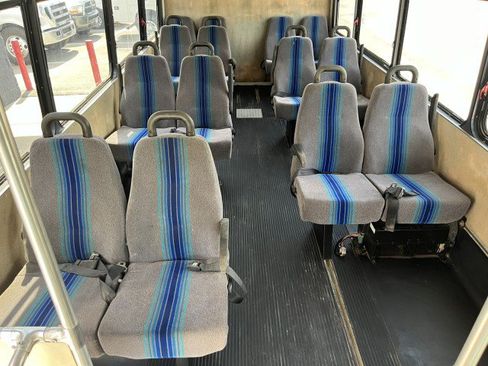 Used 2012 Ford F550 4x4 Regular Cab Super Duty w/ Payload Upgrade Pkg image 8