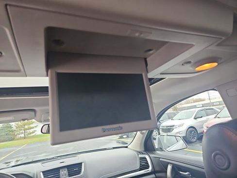 Used 2017 GMC Acadia Limited SLT image 18