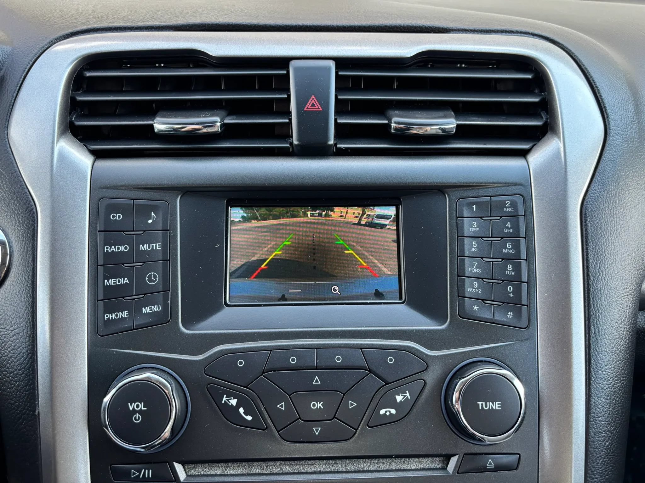 Used 2018 Ford Fusion S FWD image 27