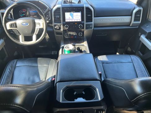 Used 2019 Ford F250 Lariat w/ Lariat Value Package image 23