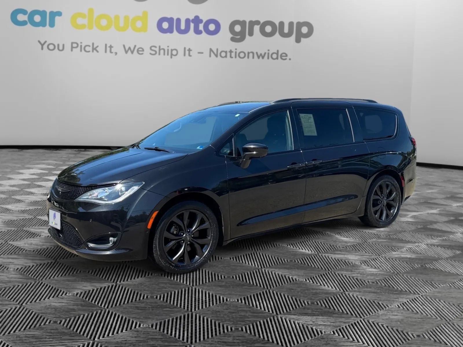 Used 2020 Chrysler Pacifica Touring-L w/ Advanced Safetytec Group FWD image 1