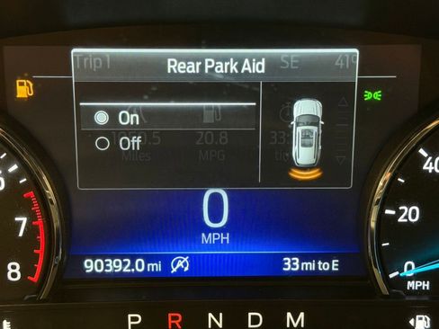 Used 2021 Ford Explorer XLT w/ Equipment Group 202A image 32