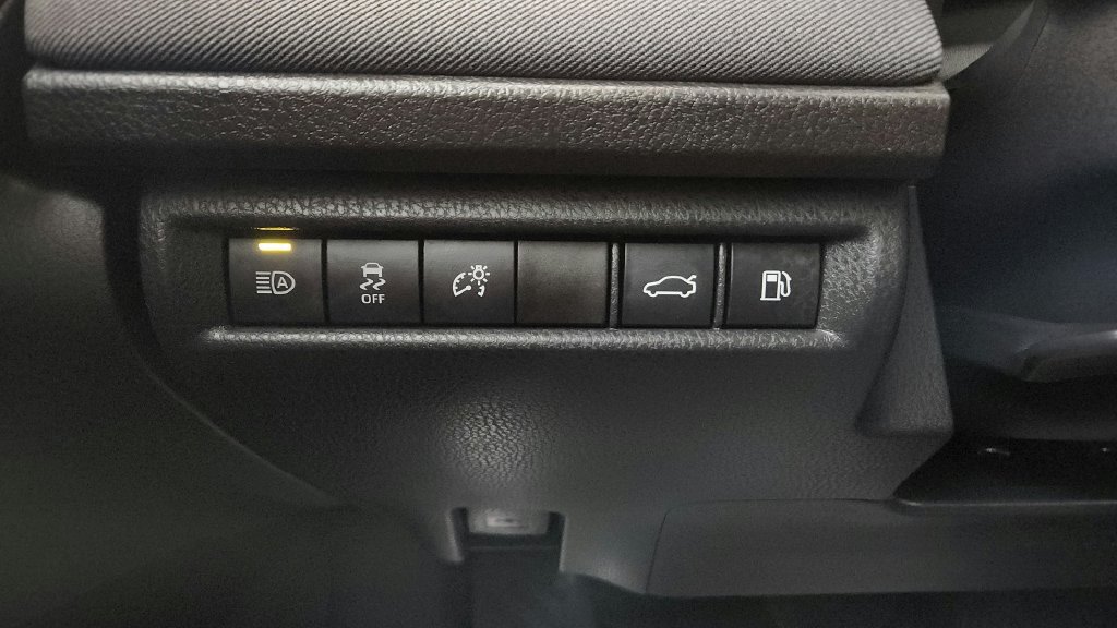 Certified 2025 Toyota Camry LE AWD/4WD image 32