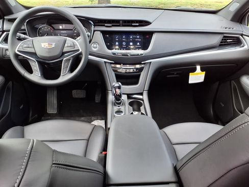 New 2025 Cadillac XT5 Premium Luxury w/ LPO, Floor Liner Package image 9