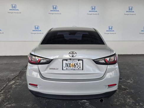 Used 2020 Toyota Yaris LE image 22