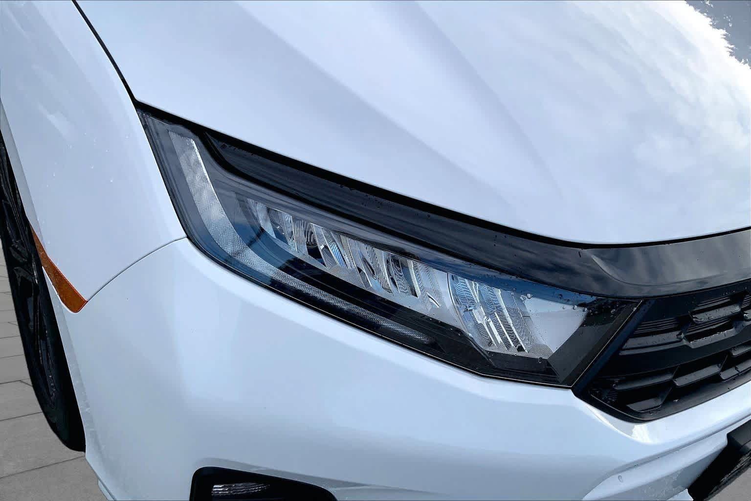 Used 2025 Honda Odyssey Sport-L image 27