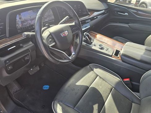 Used 2023 Cadillac Escalade Premium Luxury image 22