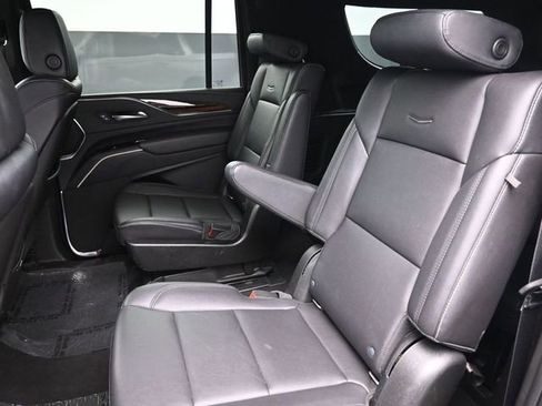 Used 2021 Cadillac Escalade ESV Luxury AWD/4WD image 18