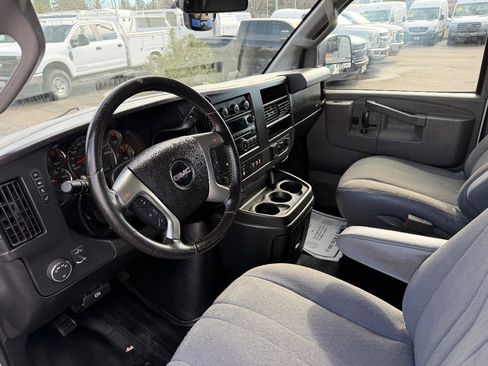 Used 2016 GMC Savana 3500 LS w/ Chrome Appearance Package image 14