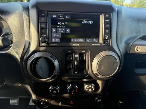 Used 2016 Jeep Wrangler Unlimited Sport w/ Power Convenience Group image 23