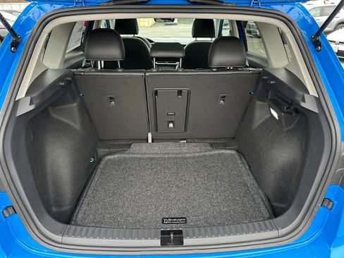 New 2026 Volkswagen Taos SE image 21