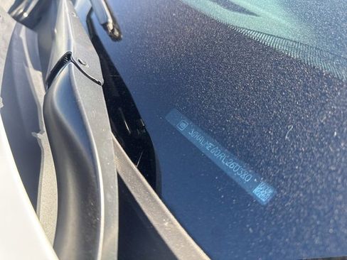 Used 2024 GMC Terrain SLE image 23