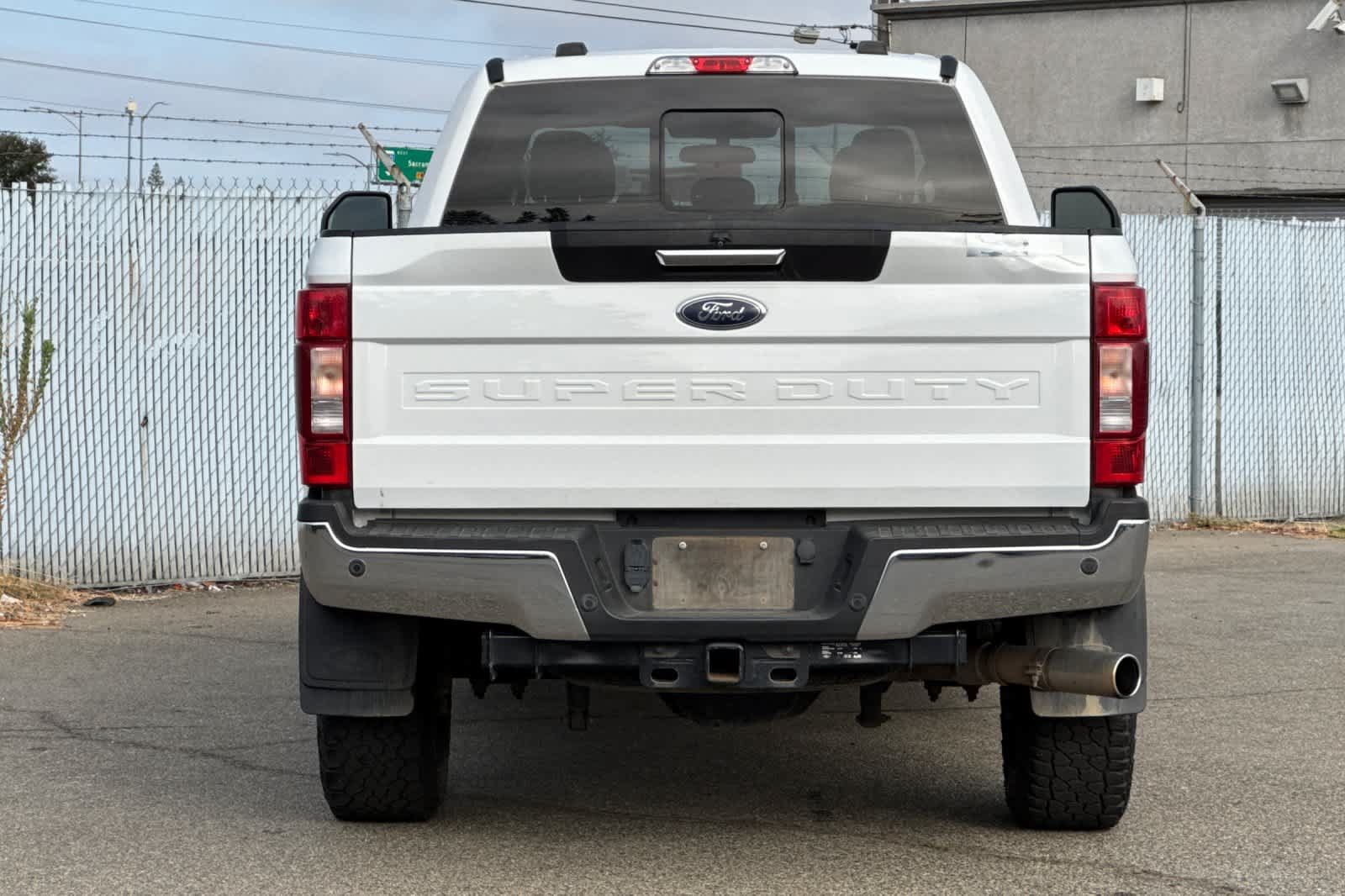Used 2021 Ford F250 XLT w/ XLT Premium Package AWD/4WD image 4