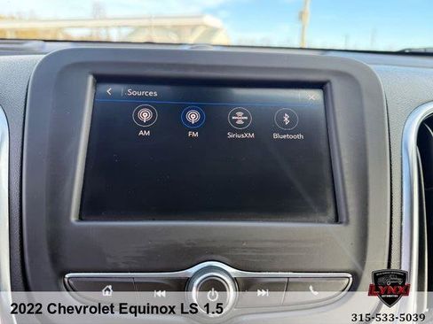 Used 2022 Chevrolet Equinox LS w/ LS Convenience Package image 18