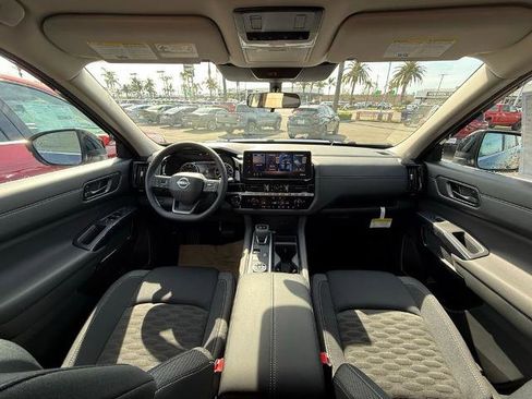 New 2026 Nissan Pathfinder SV image 14