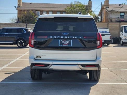 Used 2025 Ford Expedition Max Platinum image 13