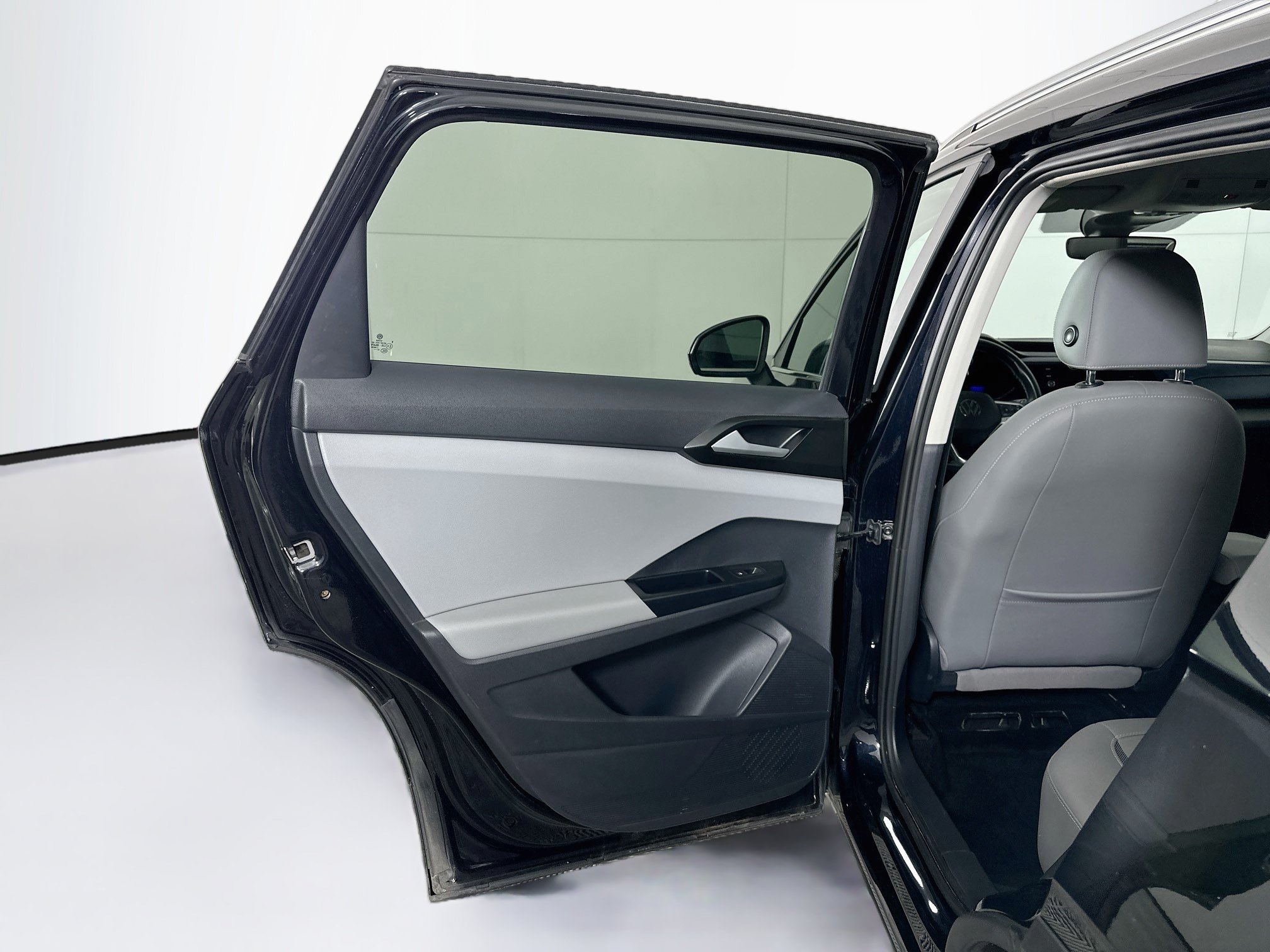 Used 2023 Volkswagen Taos SE FWD image 24