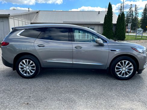 Used 2018 Buick Enclave Premium w/ Experience Buick Package image 6