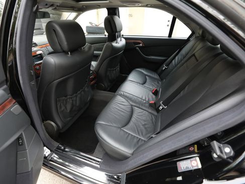 Used 2006 Mercedes-Benz S 500 4MATIC image 10