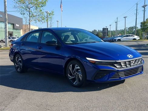 New 2025 Hyundai Elantra Sport image 3