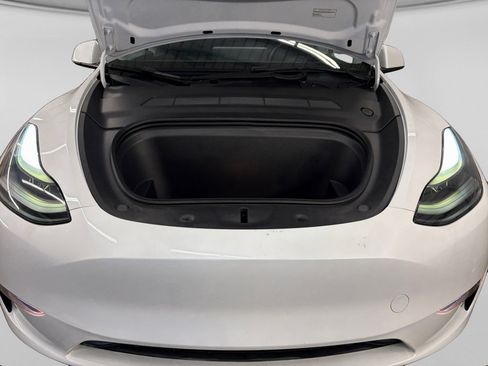Used 2023 Tesla Model Y Long Range AWD/4WD image 24