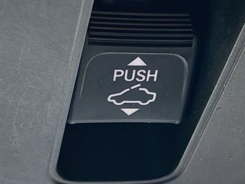 Used 2024 Honda HR-V EX-L image 30