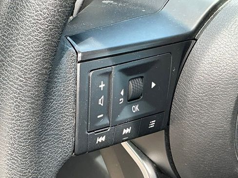 Used 2023 Nissan Rogue S FWD image 13
