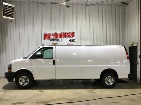 Used 2022 Chevrolet Express 2500 Extended w/ Driver Convenience Package image 2