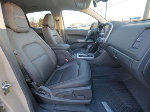 Used 2022 Chevrolet Colorado ZR2 w/ ZR2 Dusk Special Edition image 19