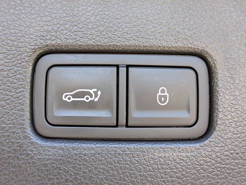 Used 2024 Genesis GV80 2.5T AWD/4WD image 12
