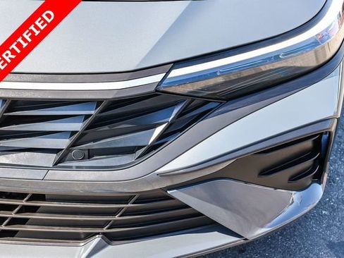 Used 2025 Hyundai Elantra Hybrid FWD image 10