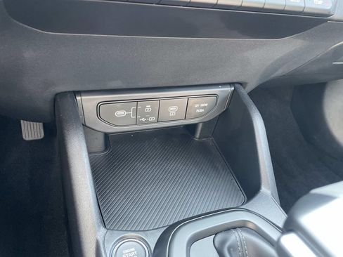 Used 2025 Kia K4 FWD image 31