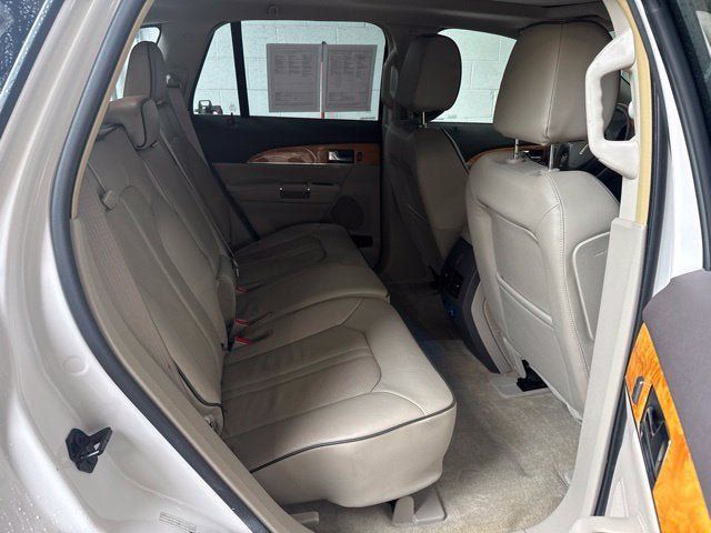 Used 2015 Lincoln MKX FWD w/ Equipment Group 102A image 25
