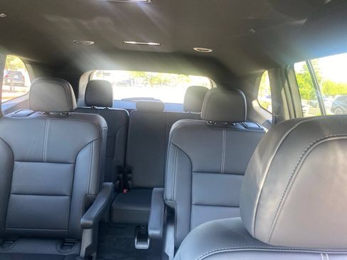 Used 2024 GMC Acadia Elevation w/ Luxury Package FWD image 23